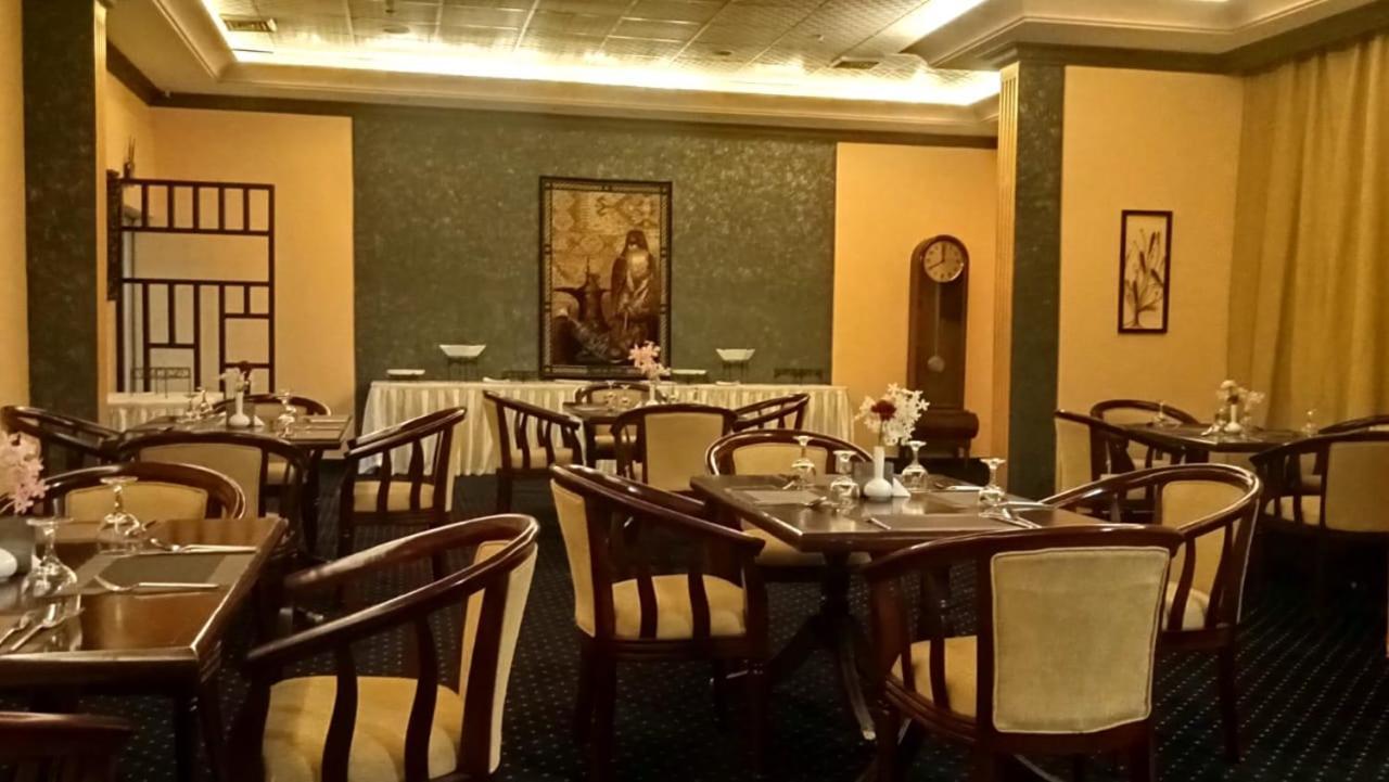 Aliqbal Hotel Ель-Хубар Екстер'єр фото
